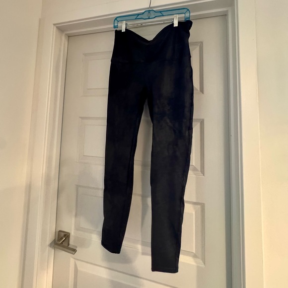 Spanx faux leather high rise legging - 1X - Picture 4 of 6